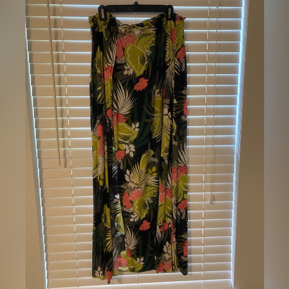 Express elastic waist tropical print skirt size M